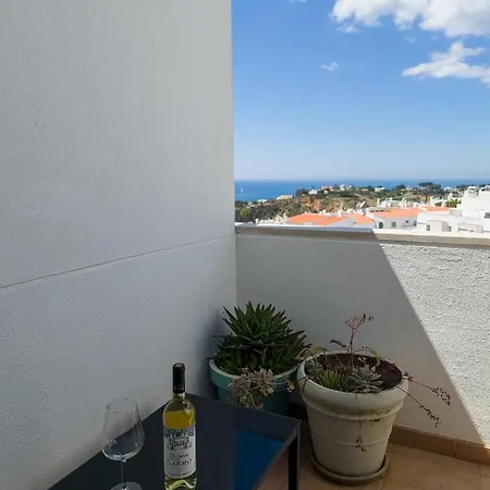 Ocean Apartment *